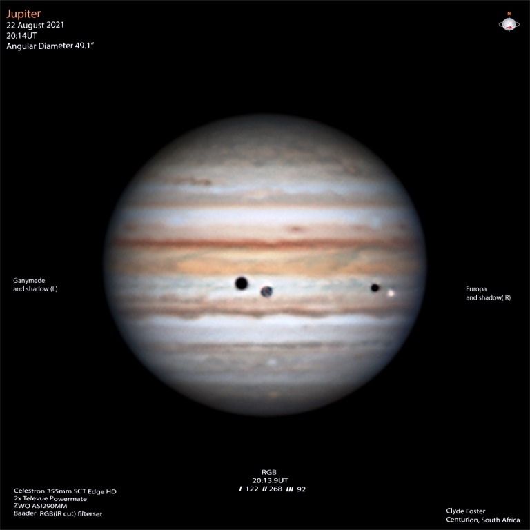 Brandende voorwerp in lug; Foto’s van 2 mane van Jupiter